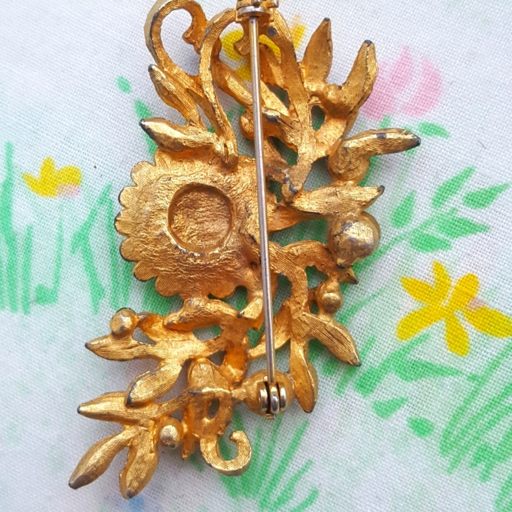 🌙Vintage Gold and Amethyst Floral Brooch - Picture 7 of 10